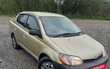 Toyota Platz, 1999 год, 400 000 рублей, 2 фотография