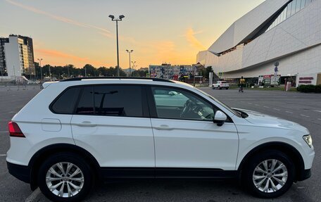 Volkswagen Tiguan II, 2020 год, 2 600 000 рублей, 4 фотография