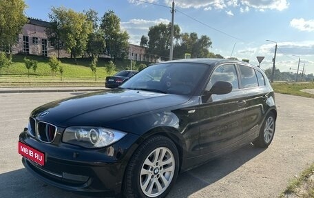 BMW 1 серия, 2011 год, 1 000 000 рублей, 1 фотография