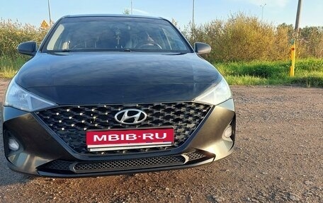 Hyundai Solaris II рестайлинг, 2021 год, 1 750 000 рублей, 2 фотография