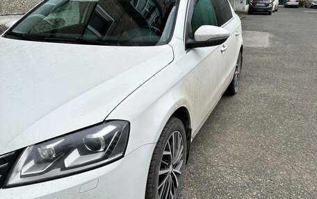 Volkswagen Passat B7, 2011 год, 1 180 000 рублей, 1 фотография