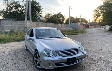 Mercedes-Benz C-Класс, 2007 год, 450 000 рублей, 1 фотография