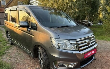 Honda Stepwgn IV, 2013 год, 1 650 000 рублей, 1 фотография