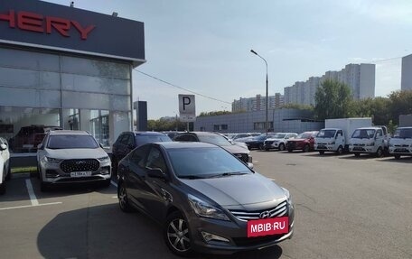 Hyundai Solaris II рестайлинг, 2015 год, 897 000 рублей, 3 фотография