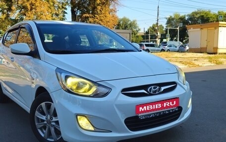 Hyundai Solaris II рестайлинг, 2014 год, 920 000 рублей, 3 фотография