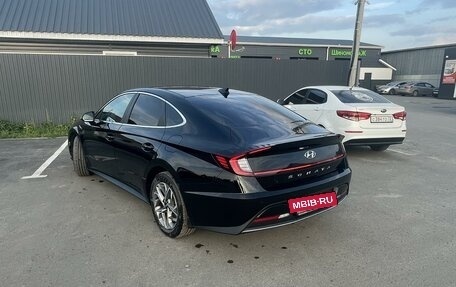 Hyundai Sonata VIII, 2020 год, 2 350 000 рублей, 2 фотография