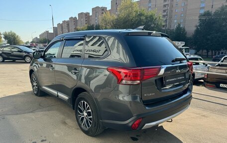 Mitsubishi Outlander III рестайлинг 3, 2017 год, 2 150 000 рублей, 4 фотография