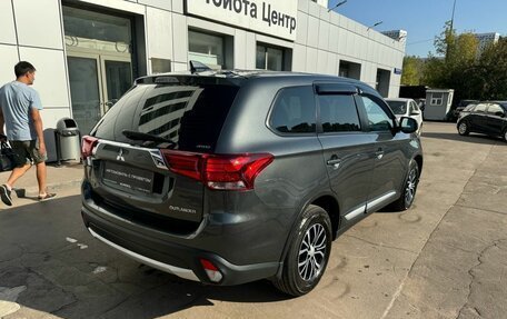 Mitsubishi Outlander III рестайлинг 3, 2017 год, 2 150 000 рублей, 6 фотография