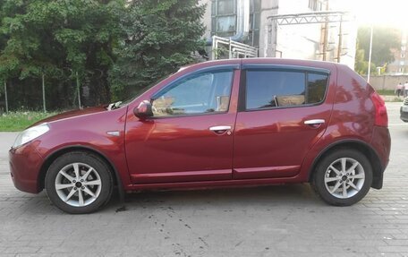 Renault Sandero I, 2010 год, 560 000 рублей, 4 фотография