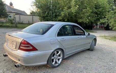 Mercedes-Benz C-Класс, 2007 год, 450 000 рублей, 4 фотография