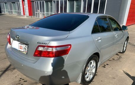 Toyota Camry, 2011 год, 1 800 000 рублей, 4 фотография