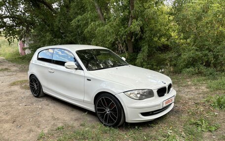 BMW 1 серия, 2011 год, 920 000 рублей, 3 фотография