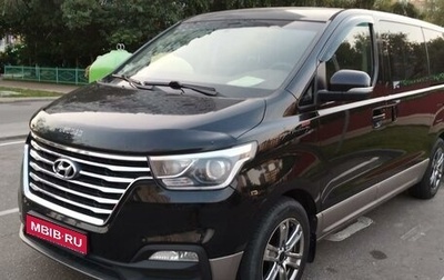 Hyundai Grand Starex Grand Starex I рестайлинг 2, 2019 год, 4 500 000 рублей, 1 фотография