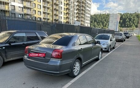 Toyota Avensis III рестайлинг, 2005 год, 850 000 рублей, 3 фотография