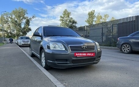 Toyota Avensis III рестайлинг, 2005 год, 850 000 рублей, 2 фотография