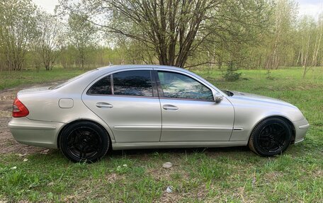 Mercedes-Benz E-Класс, 2004 год, 700 000 рублей, 4 фотография