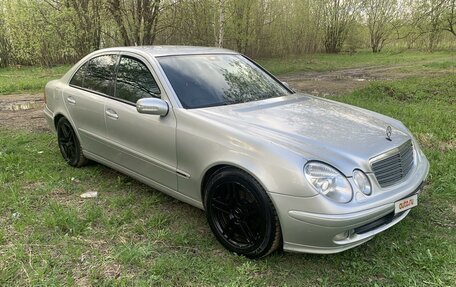 Mercedes-Benz E-Класс, 2004 год, 700 000 рублей, 3 фотография