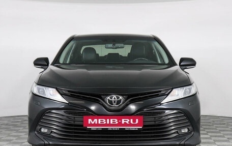 Toyota Camry, 2019 год, 3 049 000 рублей, 2 фотография