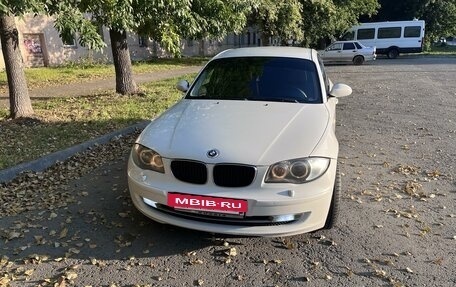 BMW 1 серия, 2008 год, 880 000 рублей, 2 фотография