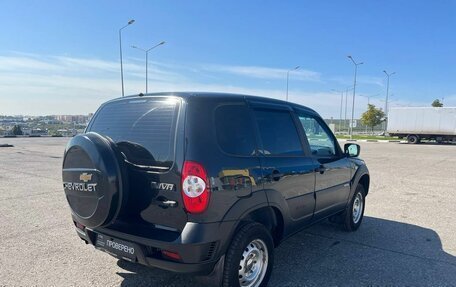 Chevrolet Niva I рестайлинг, 2017 год, 822 000 рублей, 5 фотография