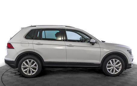 Volkswagen Tiguan II, 2018 год, 2 750 000 рублей, 4 фотография