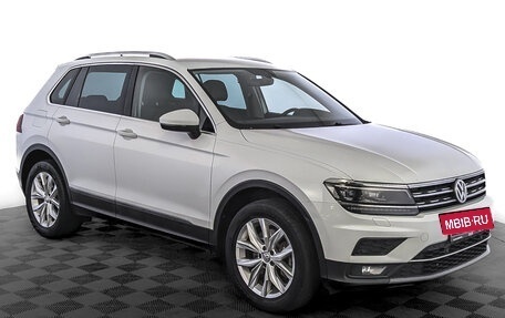 Volkswagen Tiguan II, 2018 год, 2 750 000 рублей, 3 фотография