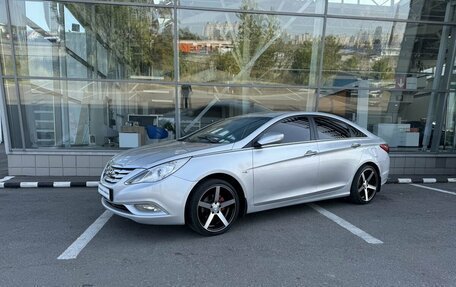 Hyundai Sonata VI, 2012 год, 1 369 000 рублей, 1 фотография