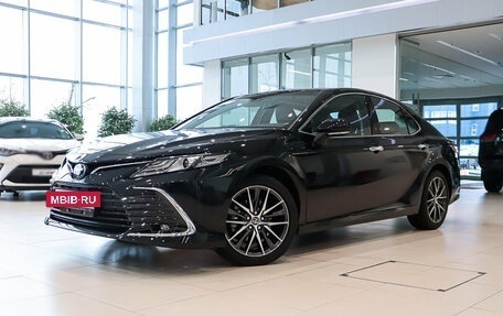 Toyota Camry, 2022 год, 4 290 000 рублей, 2 фотография