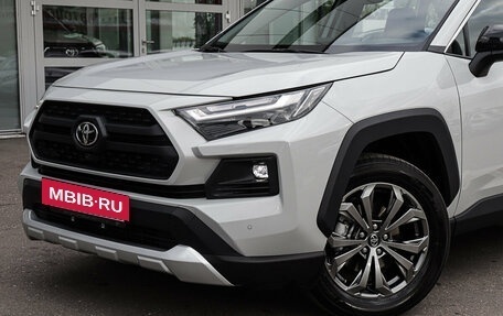 Toyota RAV4, 2023 год, 4 990 000 рублей, 5 фотография