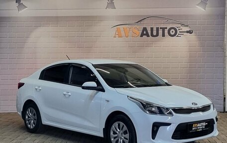 KIA Rio IV, 2017 год, 1 240 000 рублей, 6 фотография