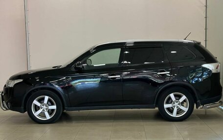 Mitsubishi Outlander III рестайлинг 3, 2014 год, 1 745 000 рублей, 10 фотография