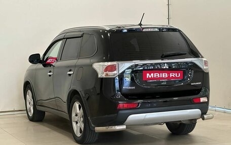 Mitsubishi Outlander III рестайлинг 3, 2014 год, 1 745 000 рублей, 7 фотография