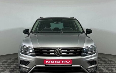 Volkswagen Tiguan II, 2018 год, 2 717 000 рублей, 2 фотография