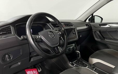 Volkswagen Tiguan II, 2018 год, 2 717 000 рублей, 13 фотография