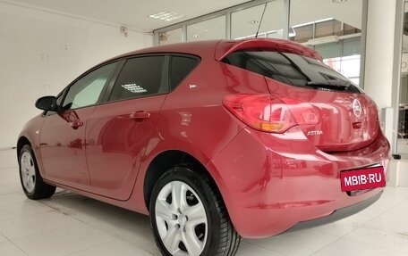 Opel Astra J, 2011 год, 980 000 рублей, 5 фотография