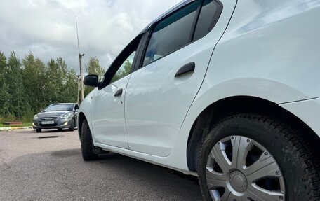 Renault Logan II, 2018 год, 636 000 рублей, 12 фотография