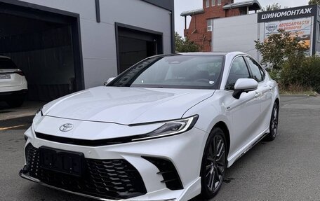 Toyota Camry, 2024 год, 4 300 000 рублей, 2 фотография