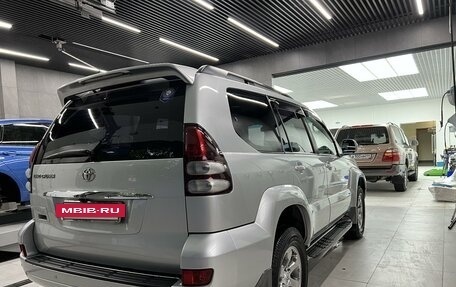 Toyota Land Cruiser Prado 120 рестайлинг, 2006 год, 2 790 000 рублей, 2 фотография