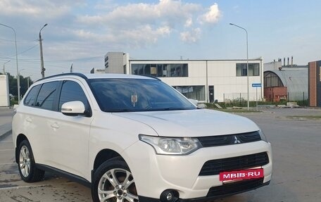 Mitsubishi Outlander III рестайлинг 3, 2012 год, 1 450 000 рублей, 3 фотография