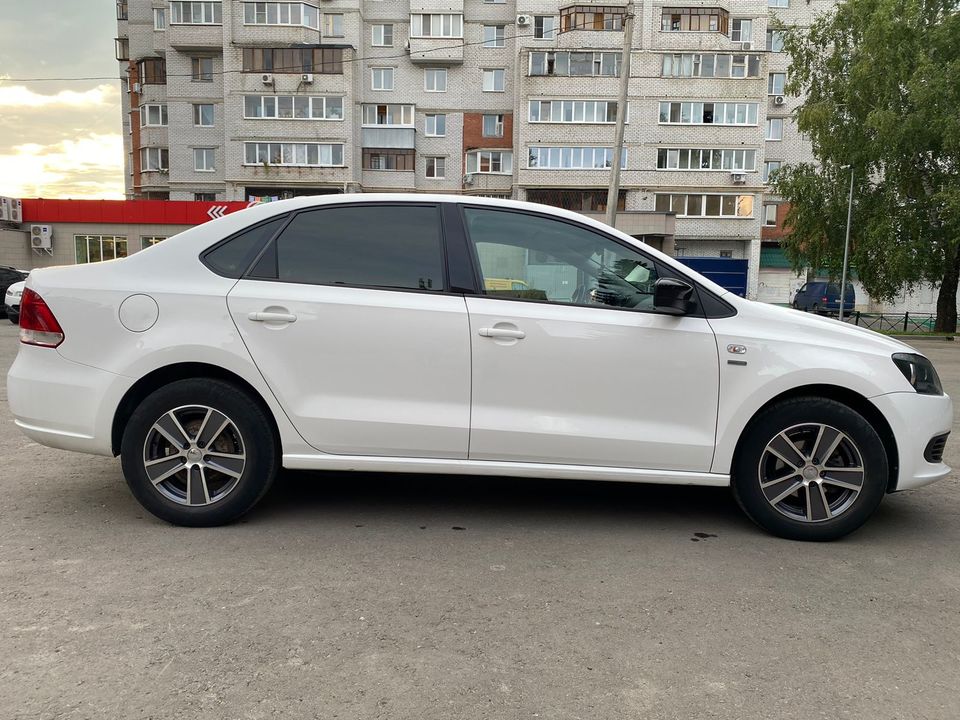 Volkswagen Polo V, 2013 год, 970 000 рублей, 8 фотография