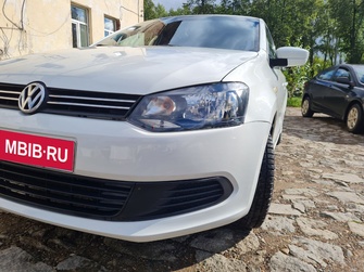 Volkswagen Polo V, 2013 год, 700 000 рублей, 1 фотография