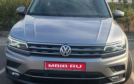 Volkswagen Tiguan II, 2018 год, 3 100 000 рублей, 1 фотография