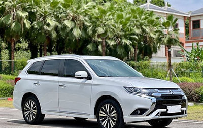 Mitsubishi Outlander III рестайлинг 3, 2021 год, 2 350 333 рублей, 1 фотография