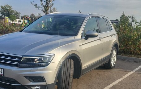 Volkswagen Tiguan II, 2018 год, 3 100 000 рублей, 2 фотография