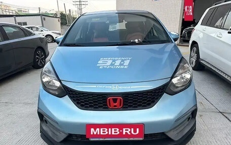 Honda Fit, 2021 год, 1 350 000 рублей, 2 фотография