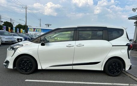 Toyota Sienta II, 2021 год, 1 380 005 рублей, 6 фотография