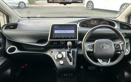 Toyota Sienta II, 2021 год, 1 380 005 рублей, 8 фотография