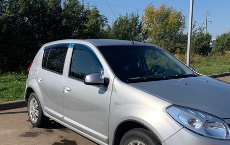 Renault Sandero I, 2013 год, 850 000 рублей, 3 фотография