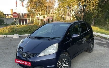 Honda Fit III, 2008 год, 815 000 рублей, 2 фотография