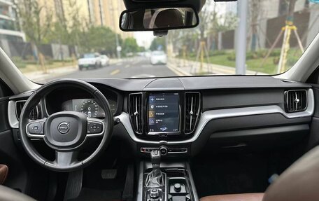 Volvo XC60 II, 2020 год, 3 150 000 рублей, 12 фотография